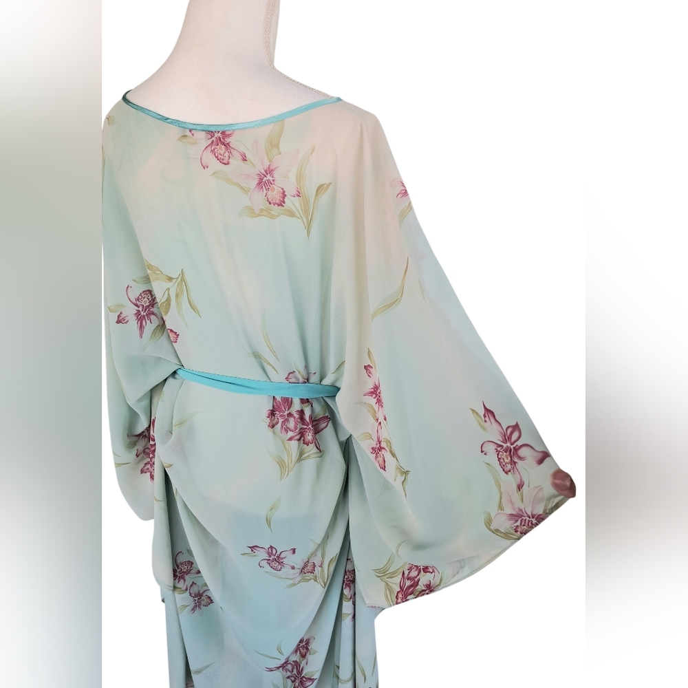 Cococabaña Kimono Floral Robe - Picture 5 of 8